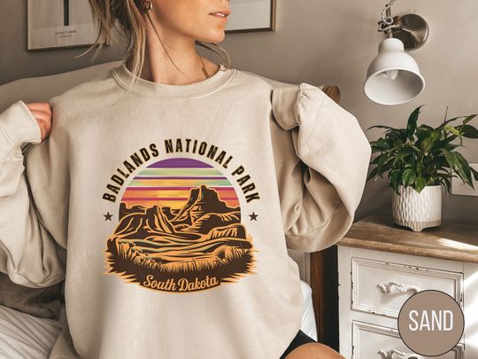 Vintage Badlands National Park Sweatshirt, South Dakota Sweatshirt, Badlands National Park gifts, Retro Dakota Sweater, Hiking Souvenir gift