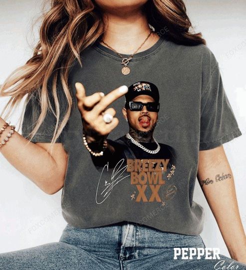Discover Chris Brown Tour Breezy Bowl XX V2 Vintage, Concert Retro 2025 Music Tour Graphic Tee