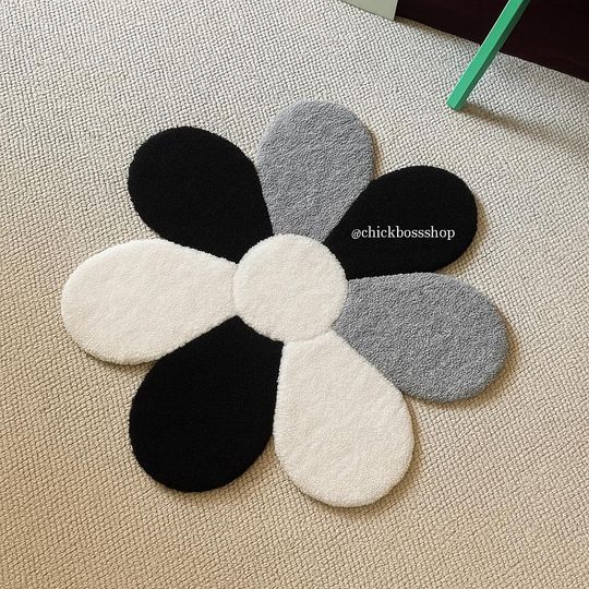 Discover Black White  Flower Tufted Rug -  Boho Home Decor Tufting - Retro Style Aesthetic Handmade Tufted Rugs