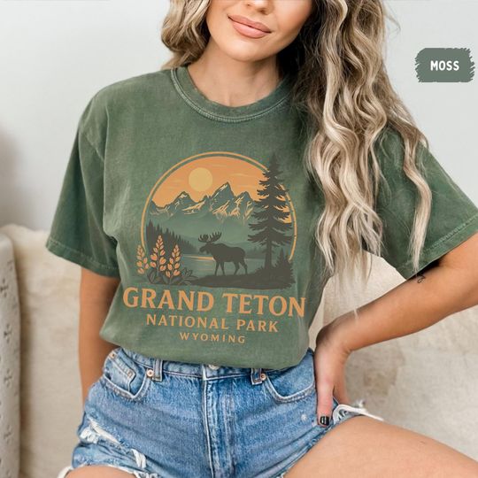 Discover Retro Gand Teton National Park Comfort Colors T-shirt, Nature Lover Apparel, Wyoming Mountains Graphic Tee, Outdoor Adventure gift Hiking,