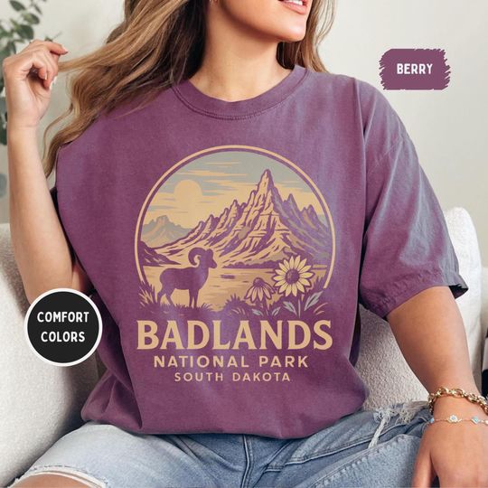 Retro Badlands National Park T-shirt, Nature Lover Gift, Outdoor Enthusiast Apparel