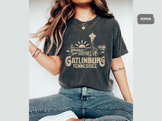 Discover Gatlinburg Tennessee Comfort Colors Shirt, Vintage Tennessee Smoky Mountains National Park Shirt Tennessee Family Trip Gatlinburg Souvenir