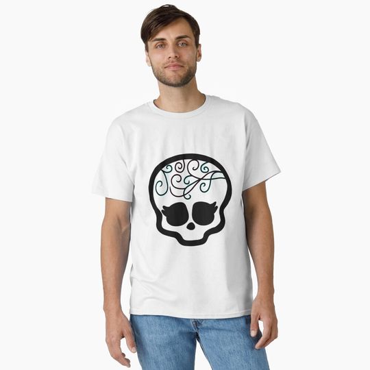 Discover Rochelle Goyle /// DAUGHTER OF THE GARGOYLES Classic T-Shirt