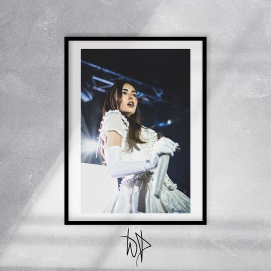 Discover Madison Beer - Original High Quality Print
