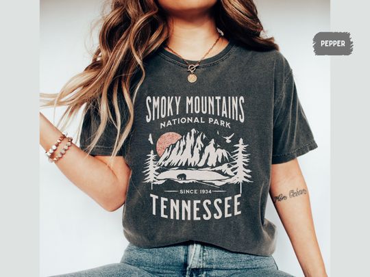 Discover Great Smoky Mountains National Park Comfort Colors Shirt, Vintage Tennessee Smoky Mountains Shirt Tennessee Family Trip Smoky Mountains gift