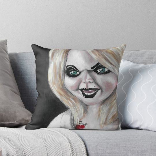 Discover Chucky's Bride Tiffany  Pillow