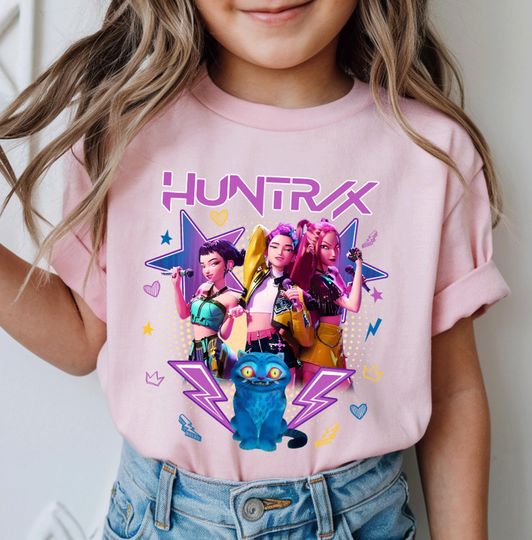 Discover Huntrix Girls Shirt, Kpop Demon Hunters T-shirt, Vintage Huntrix Shirt, Huntrix Fan Shirt Gift, Rumi Zoey Mira Graphic Shirt, Kpop Huntrix