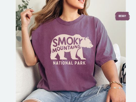 Discover Great Smoky Mountains National Park Comfort Colors Shirt Tennessee Vintage Bear Shirt Bear Tennessee Family Trip Smoky Mountains gift Hiking
