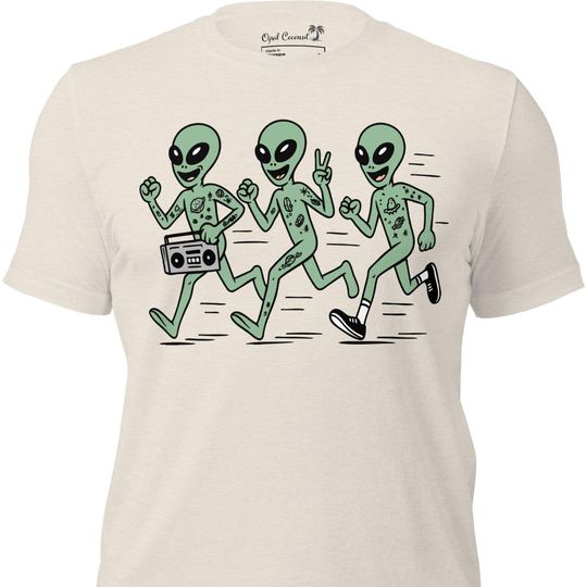 Discover 90s Punk Rock Alien Band Parody T-Shirt | Vintage Style Music Humor Tee | Punk Rocker Music Fan Gift | Funny Alien Tee | Music Video Parody