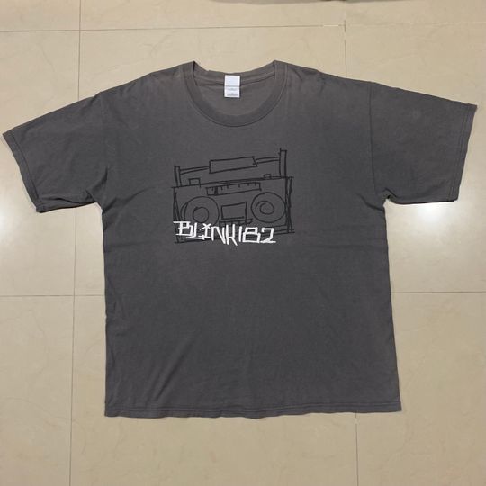 Discover B182 Vintage Band Shirt Classic Boombox Skate VTG Pop Punk Hardcore Travis Barker Tom Delonge