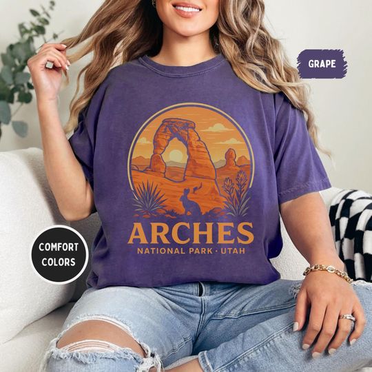 Discover Retro Arches National Park T-Shirt, Outdoor Adventure Apparel, National Park Lover Gift