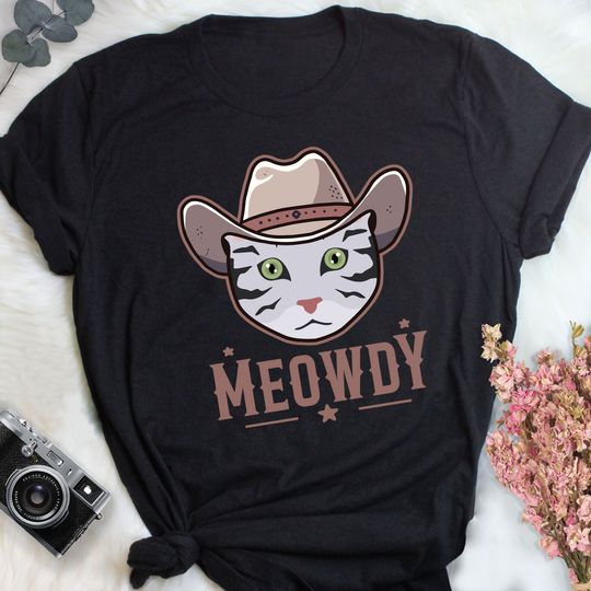 Discover Serengeti Cat Meowdy Shirt, Women, Men, Funny Cowboy Cat Lover Gift, Cute Howdy T-shirt, Pet Cat Mom, Dad Tee, Western Texas Yeehaw Meme