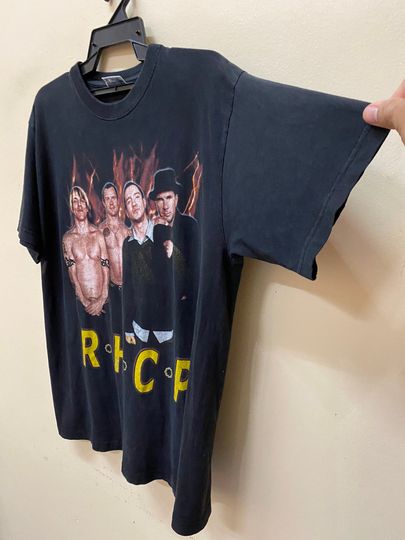 Vintage 90s Red Hot Chili Peppers bootleg t shirt