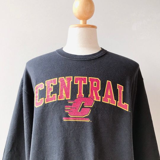 Vintage Central Michigan University CMU Sweatshirt (size L)