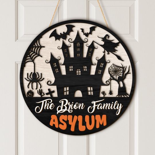 Personalized Wooden Halloween Family Sign: Haunted House Decor