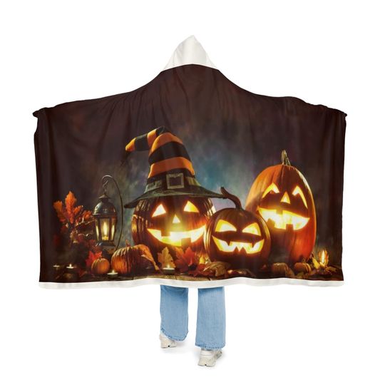Halloween Snuggle Blanket, Cozy Blanket for Fall, Pumpkin Blanket for Outdoor Use, Warm Blanket for Halloween Parties