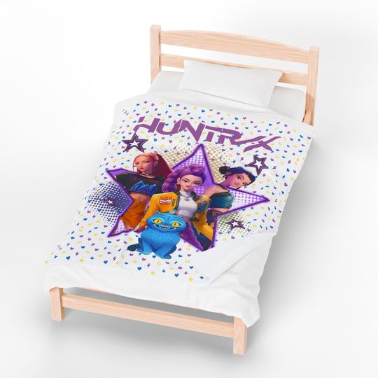 Discover Huntrix K-Pop Demon Hunters Velveteen Plush Blanket, White Anime Style Ultra Soft Throw