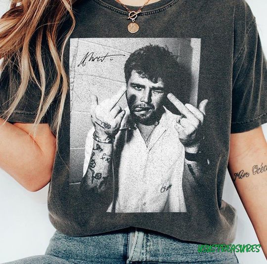 Discover Alex Warren Face Middle Finger Tour 2025 Shirt, Alex Warren T-Shirt, Alex Warren Tour Music 2025 Bootleg Fan Tee Shirt