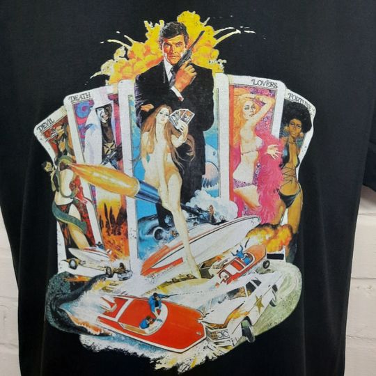 Live an Let Die - T-Shirt James Bond Inspired