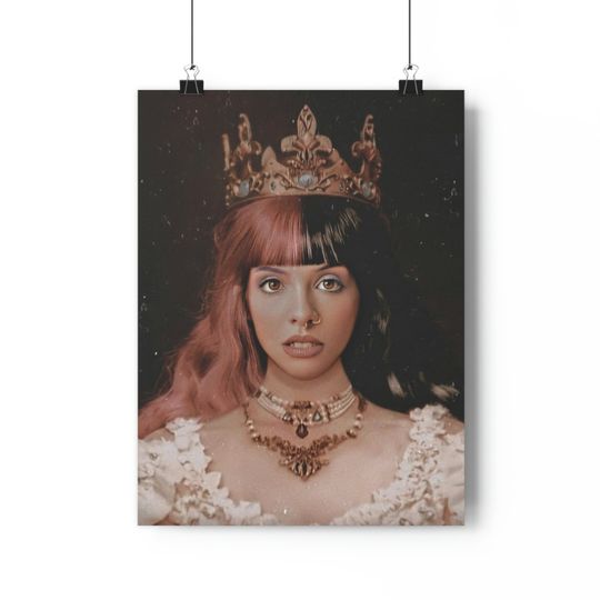 Melanie Martinez Premium Poster