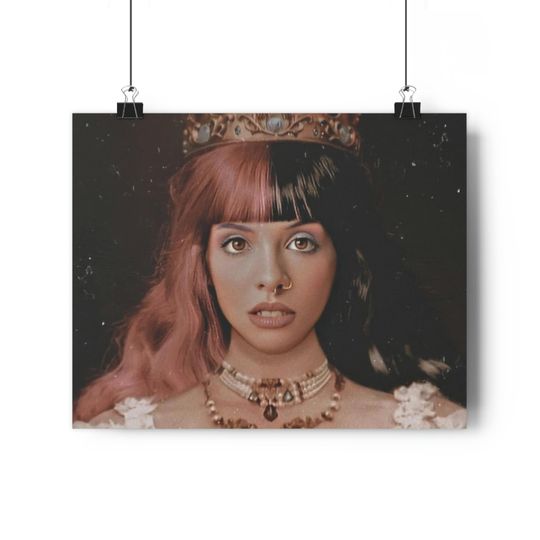 Melanie Martinez Premium Poster