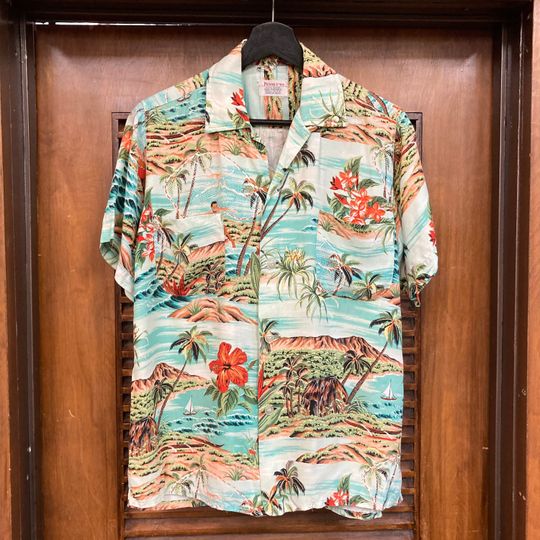 Vintage 1950s Penneys Label Net Fisherman Rayon Hawaiian Shirt