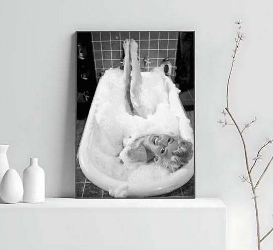 Marilyn Monroe Bathroom Poster