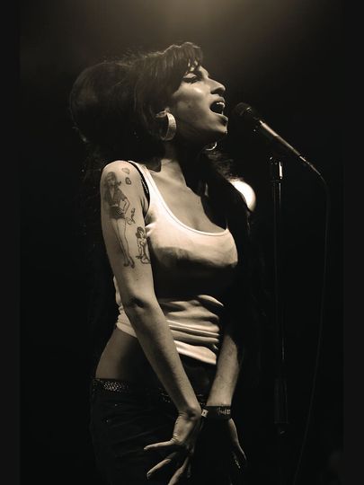 Amy Winehouse  Pullover Hoodie