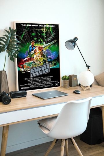 The Empire Strikes Back, 1980 movie poster