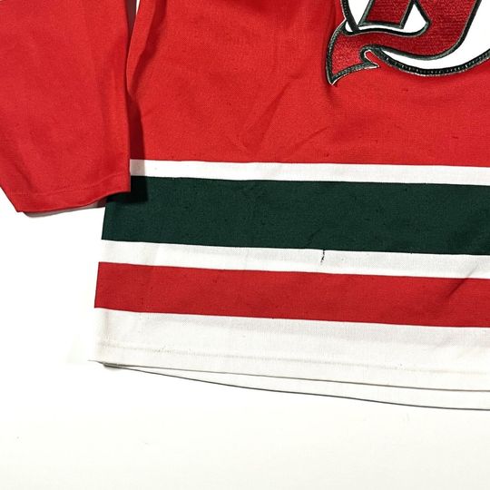 Vintage 1990s New Jersey Devils Christmas Jersey Medium Red Green CCM Maska