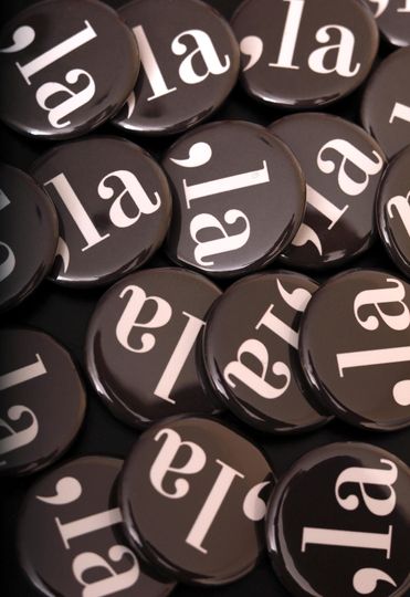 Comma La | ,La Button | Kamala Harris 2024 Button | Comma La Button