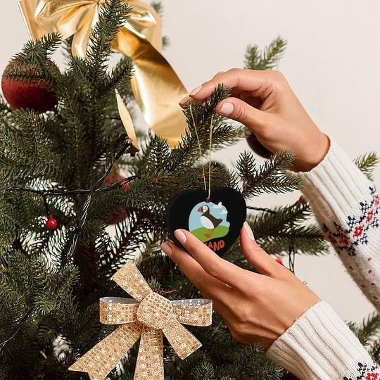 Puffin of Iceland Funny Christmas Ornaments Heart-Shape Hanging Decorations for Christmas Tree Xmas Home Party Decoration