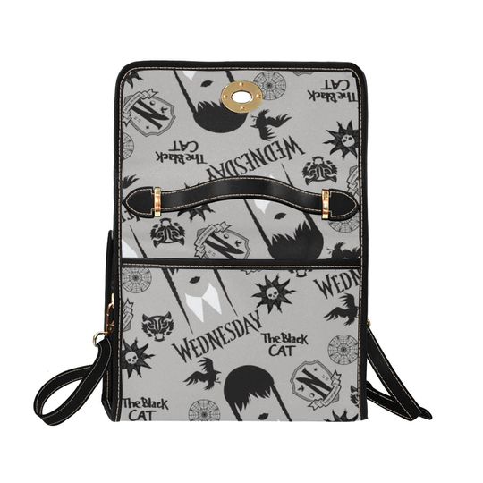 Character Wednesday Lock bag (black shoulder strap, black edging)