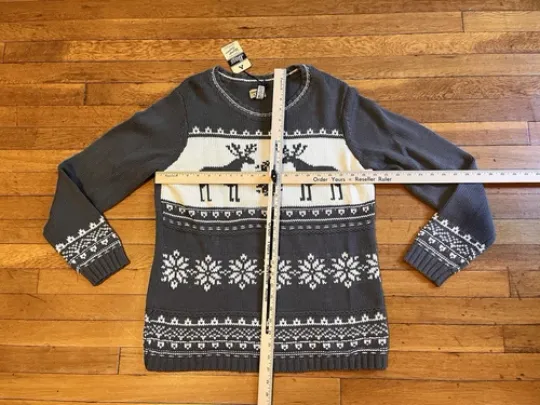Reindeer Christmas Sweater Women’s Extra Large Grey White All Over Print