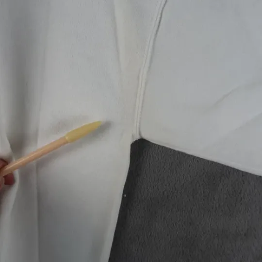 Vintage 90s Pooh Crewneck Sweatshirt Mens XL White Embroidered Made In USA