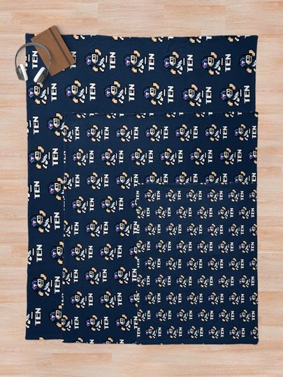Tennessee Titans (Tecmo Super Bowl Football Player) Throw Blanket