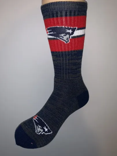 NEW ENGLAND PATRIOTS football LOGO FIRST STRING CREW LENGTH SOCKS LARGE