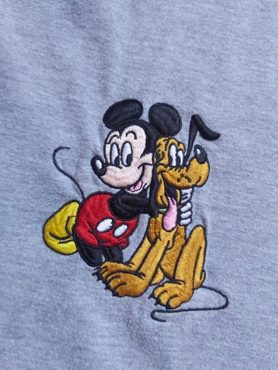 1990s Mickey Inc Mickey Mouse & Pluto T-Shirt Grey Embroidered Cartoon Disneyland  Shirt