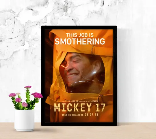 Mickey 17 - Poster
