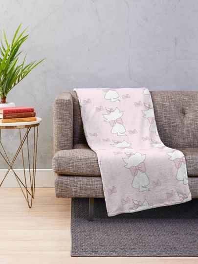 Marie Aristocats Pattern Throw Blanket