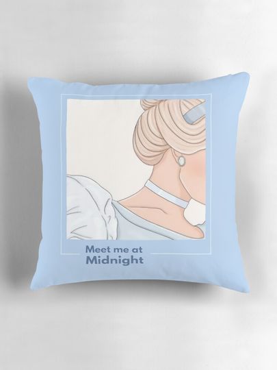 Cinde Meet me at midnight Pillow