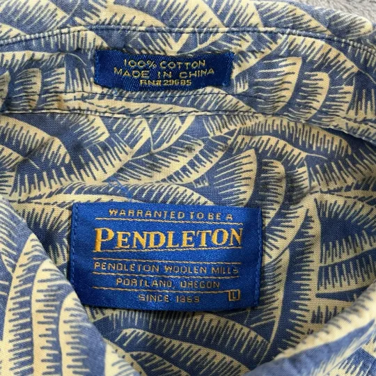Pendleton Men’s Short Sleeve Button Shirt Hawaiian Bamboo Large Geometric Blue