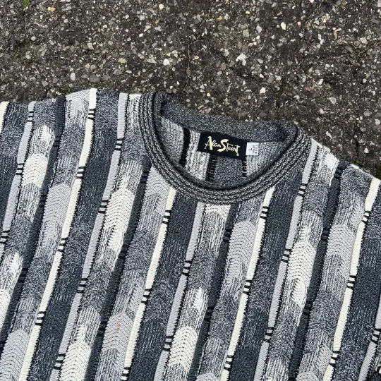 Vintage 3d knit white gray crewneck sweater sweatshirt