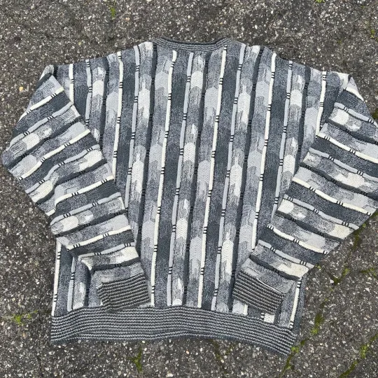 Vintage 3d knit white gray crewneck sweater sweatshirt