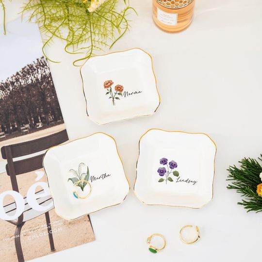 Personalized Birth Flower Ring Dish,Bridesmaid Gifts,Custom Name Trinket Dis