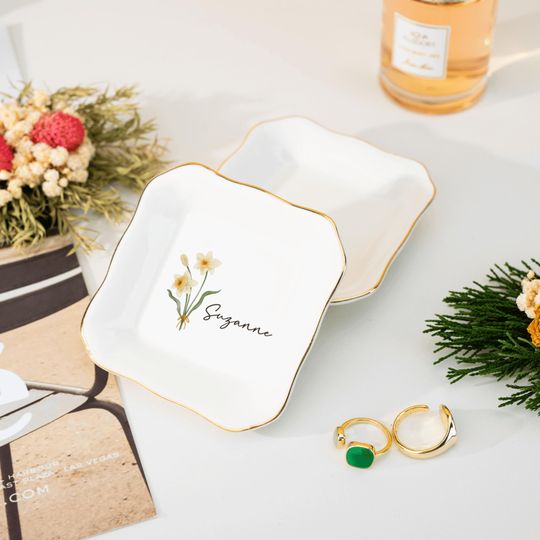 Personalized Birth Flower Ring Dish,Bridesmaid Gifts,Custom Name Trinket Dis