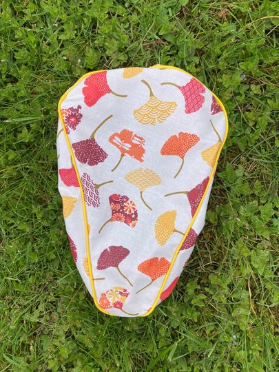 Water-repellent saddle cover