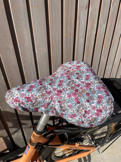 Waterproof bicycle seat cover