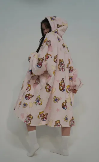 Blanket Hoodie in Sailor Moon Look