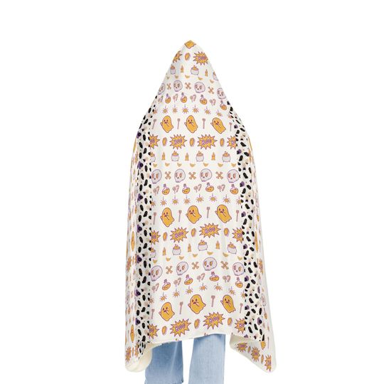 Halloween Ghost Blanket: Spooky Autumn Snuggle Throw